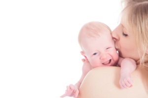 newbornshoot van kind en moeder