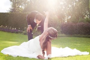 loveshoot tijdens een bruidsreportage