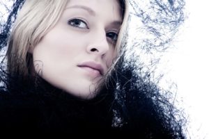 portretfoto van meisje tijdens studioshoot